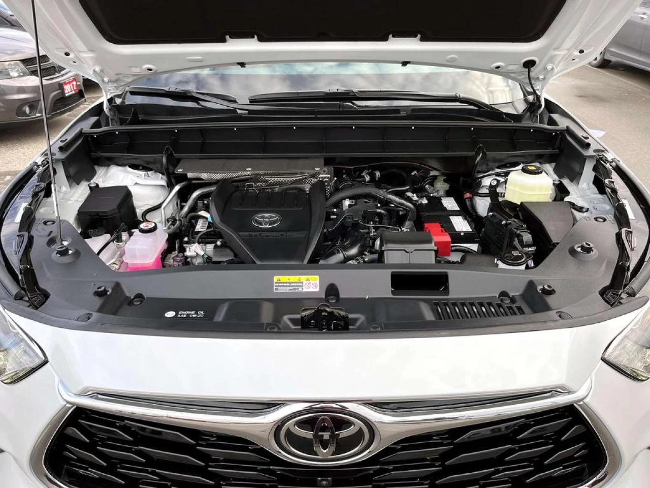 2023 Toyota Highlander Limited Main Image