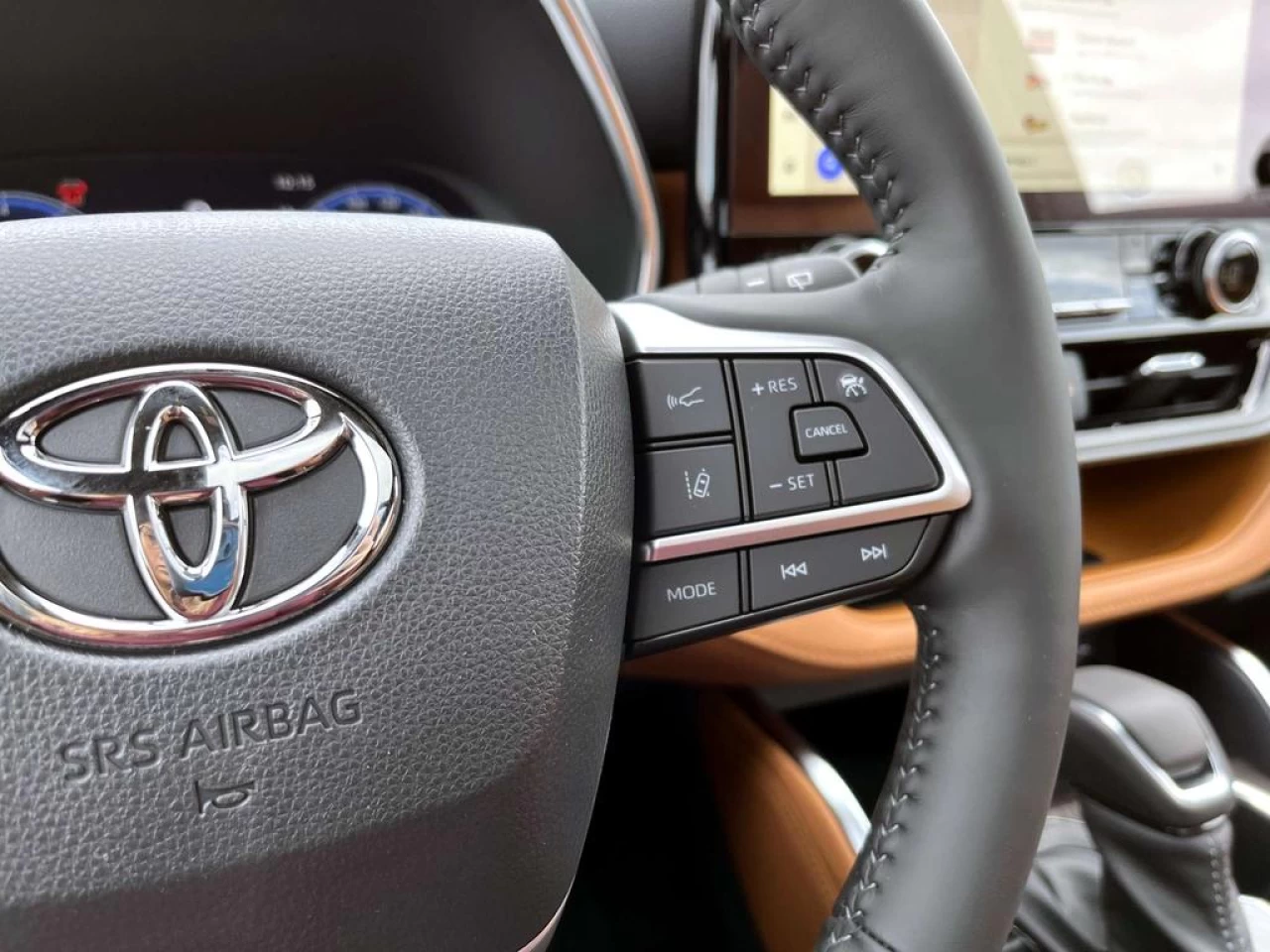 2023 Toyota Highlander LIMITED Image principale