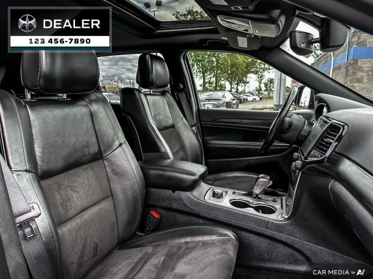 2021 Jeep Grand Cherokee Altitude Main Image