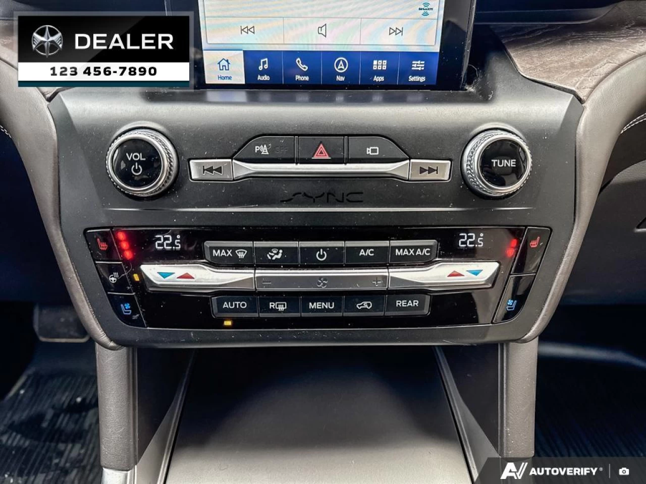 2020 Ford Explorer Platinum Main Image