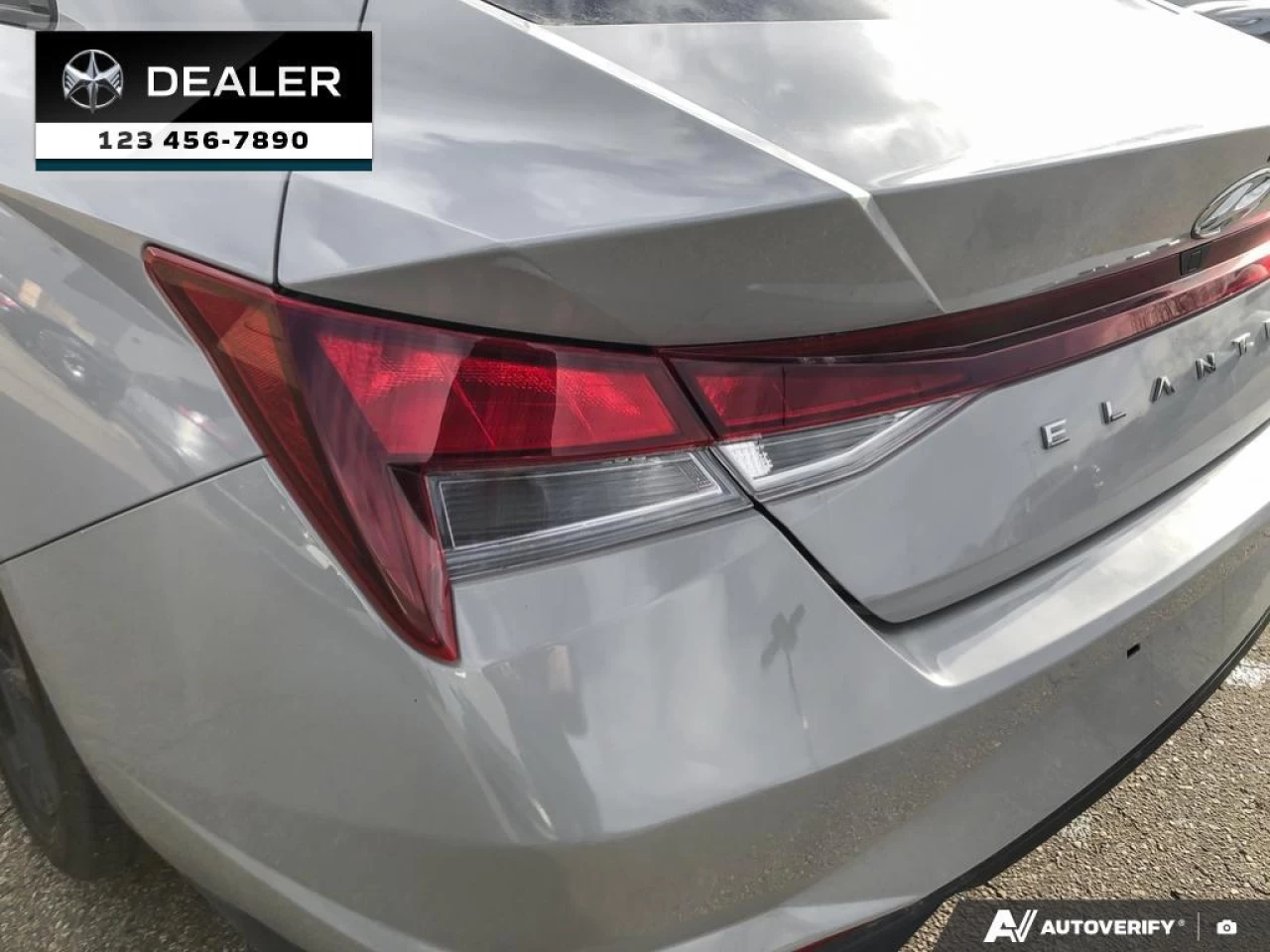 2022 Hyundai Elantra Preferred Main Image