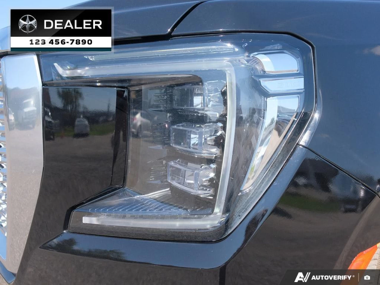 2021 GMC Yukon Denali Main Image