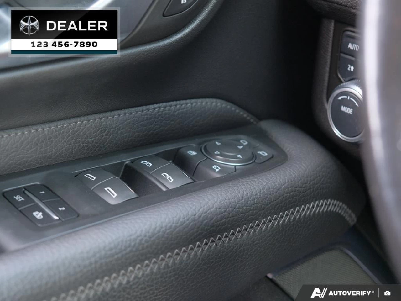 2021 GMC Yukon Denali Main Image