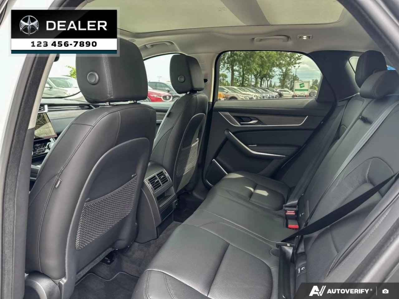 2023 Jaguar F-Pace P250 R-Dynamic S Image principale