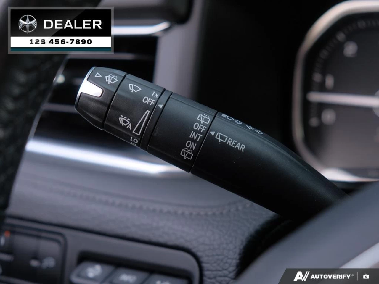 2021 GMC Yukon Denali Main Image