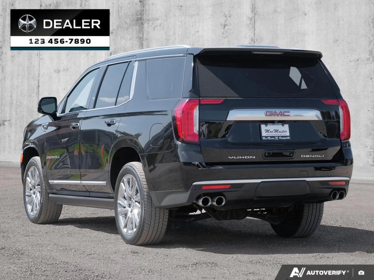2021 GMC Yukon Denali Main Image