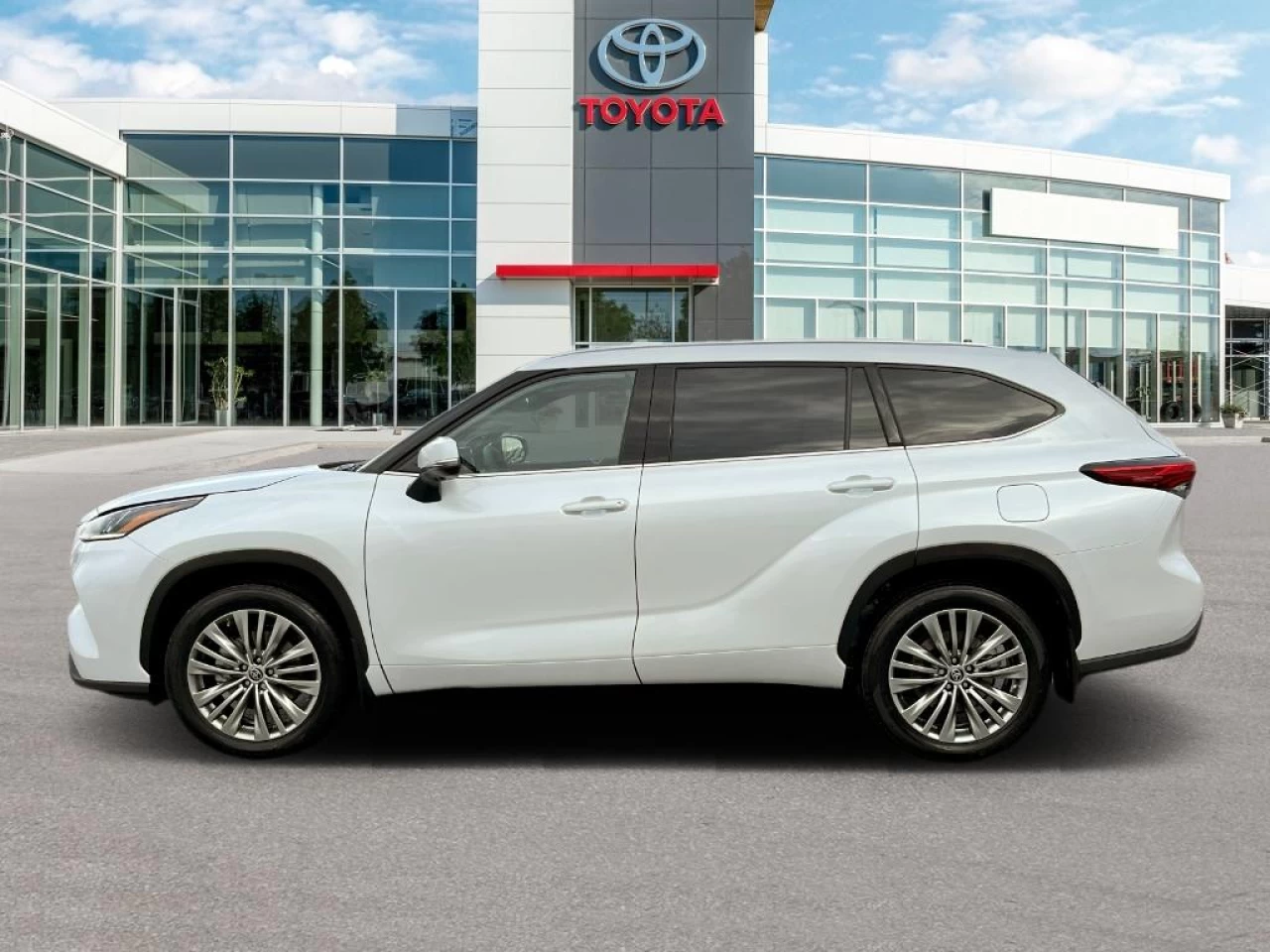 2023 Toyota Highlander Limited Main Image
