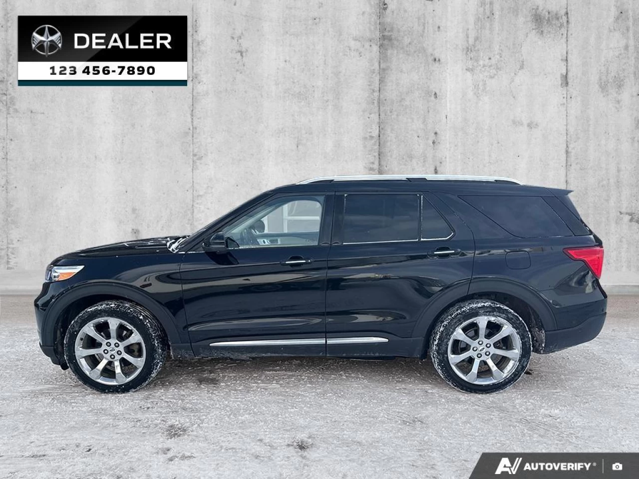 2020 Ford Explorer Platinum Main Image