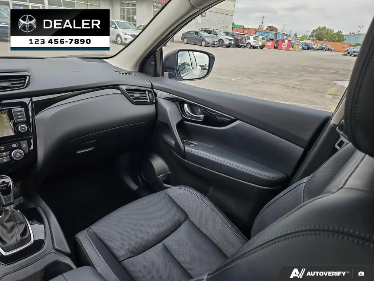 2021 Nissan Qashqai S AWD Main Image