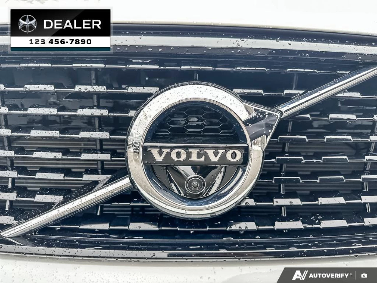 2022 Volvo XC40 T5 R-Design Image principale