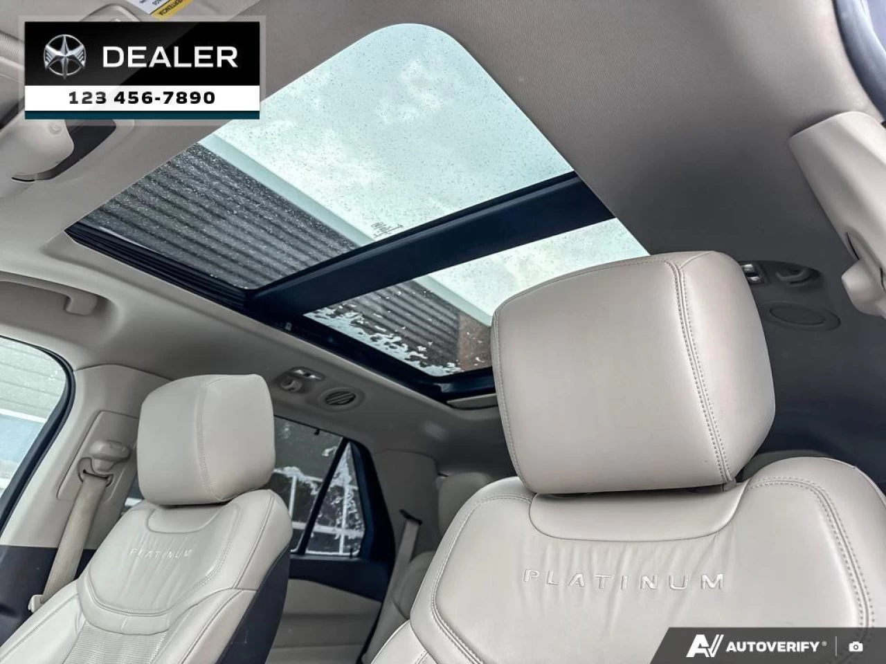 2020 Ford Explorer Platinum Image principale