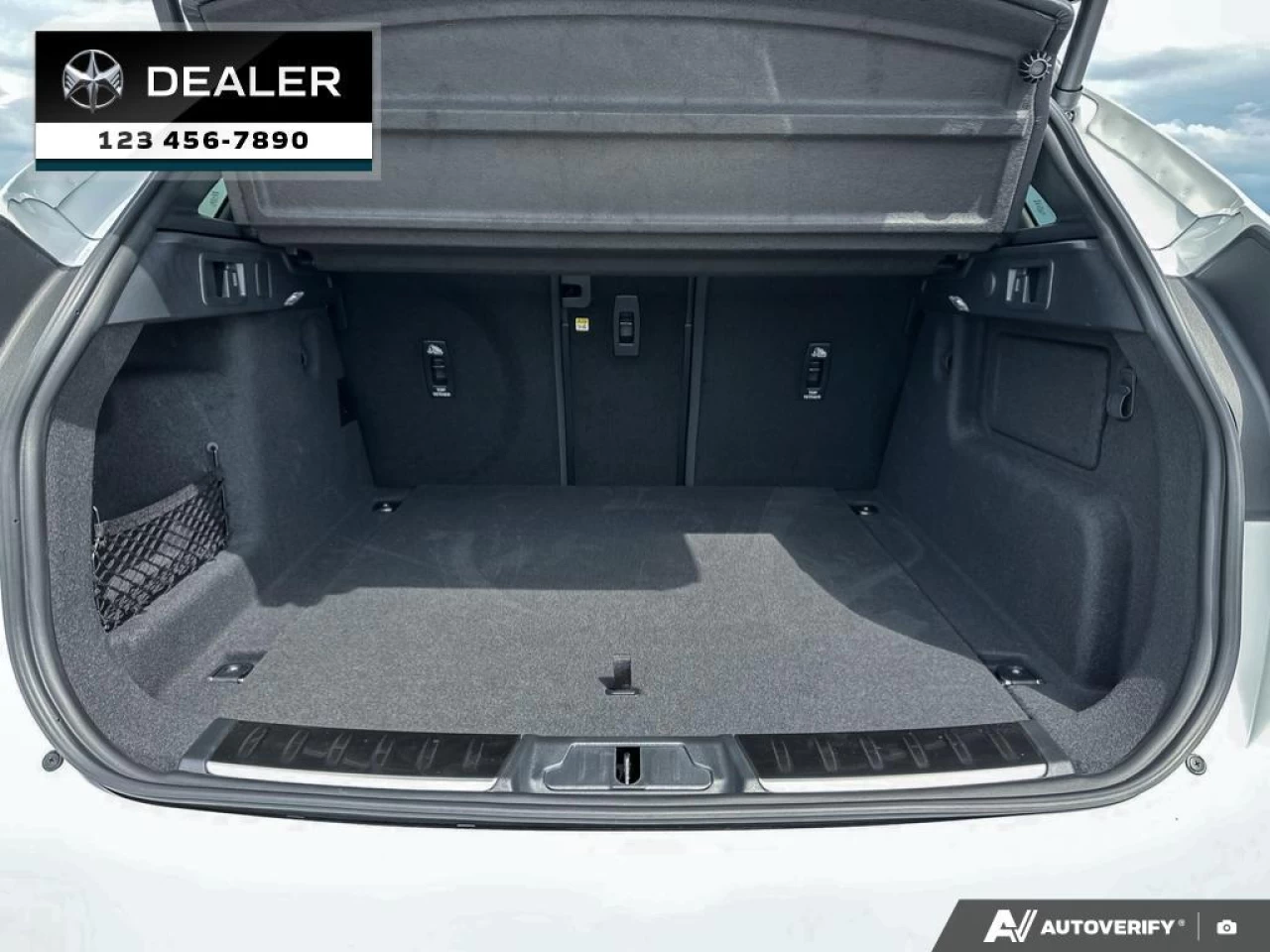 2023 Jaguar F-Pace P250 S Image principale