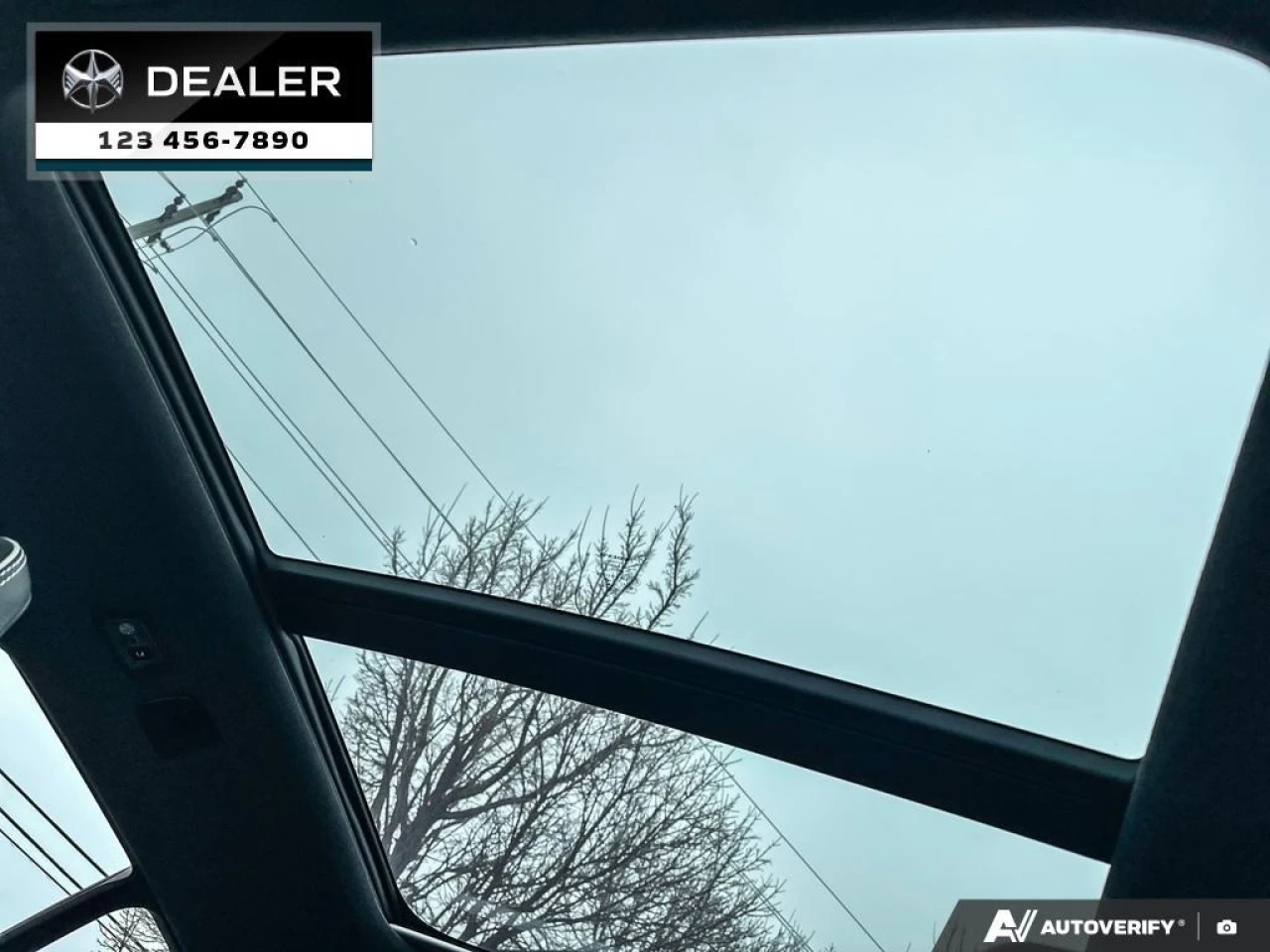 2022 Volvo XC40 T5 R-Design Image principale