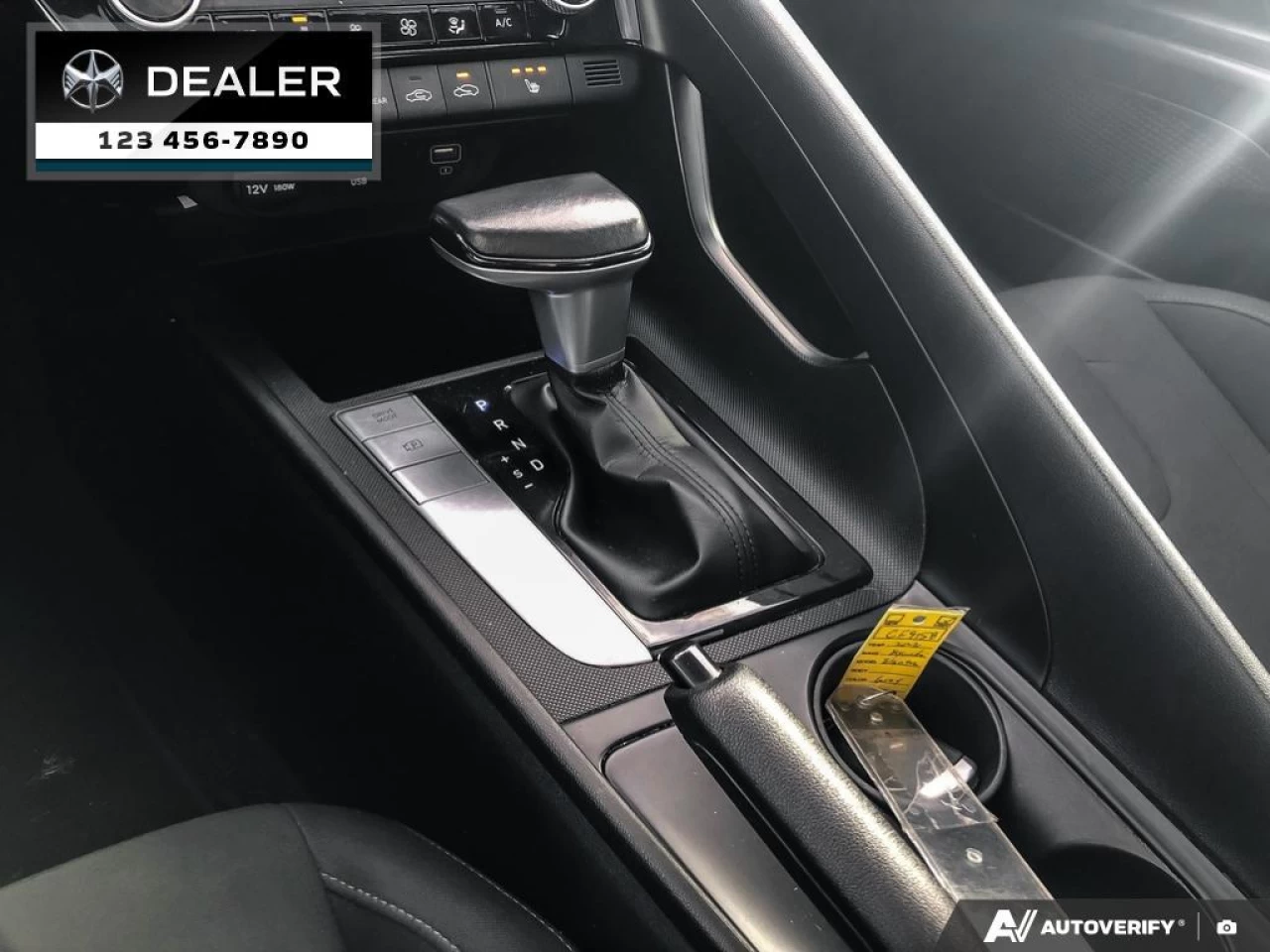 2022 Hyundai Elantra Preferred Image principale