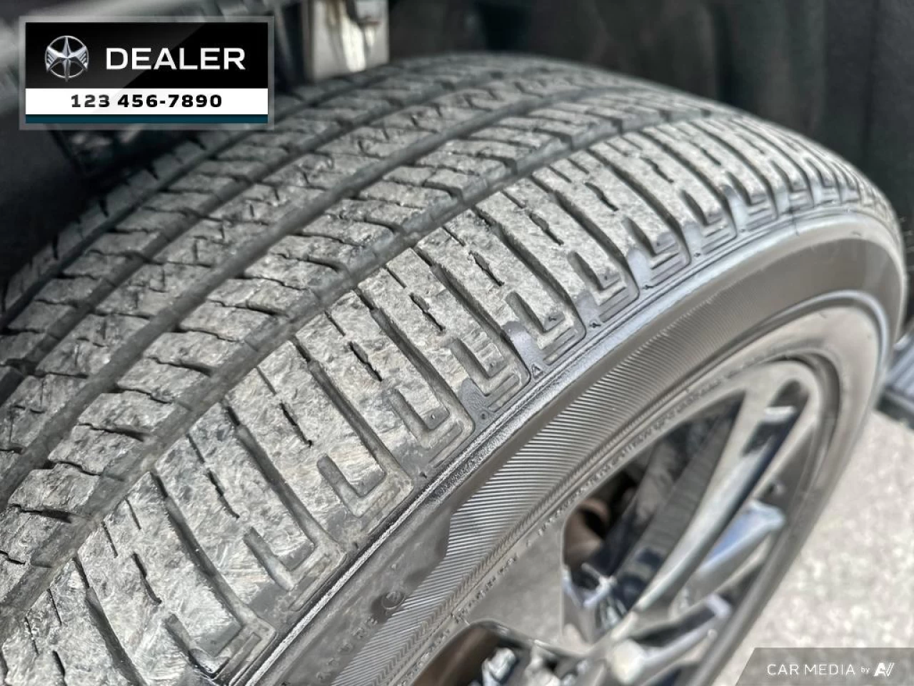 2021 Jeep Grand Cherokee Altitude Main Image