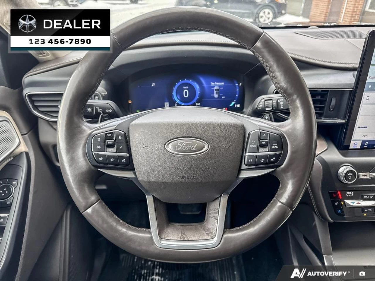 2020 Ford Explorer Platinum Image principale