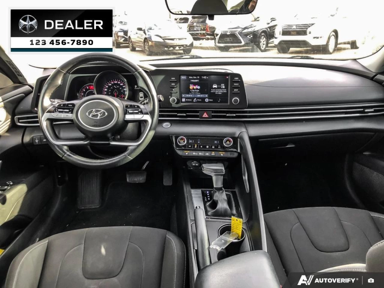 2022 Hyundai Elantra Preferred Image principale